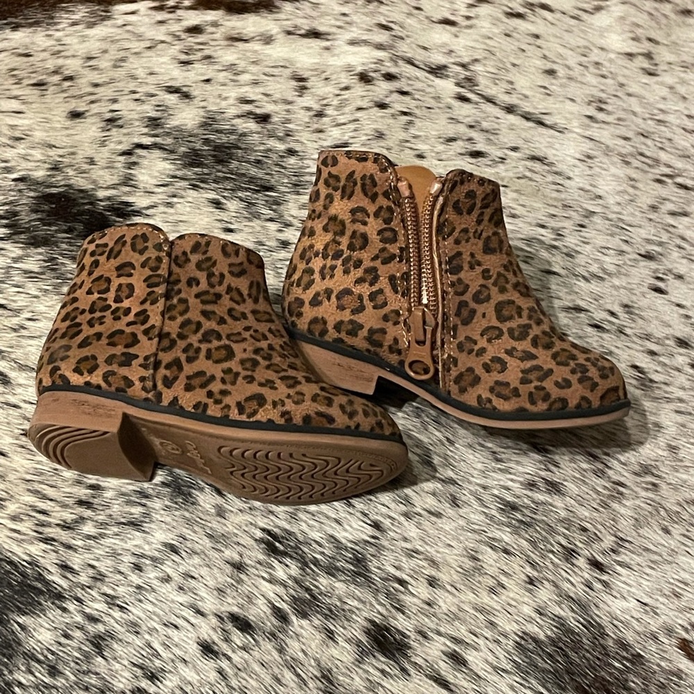 Cheetah toddler booties